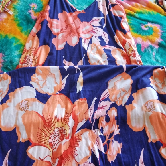 Adjustable strap maxi dress - Picture 2 of 2